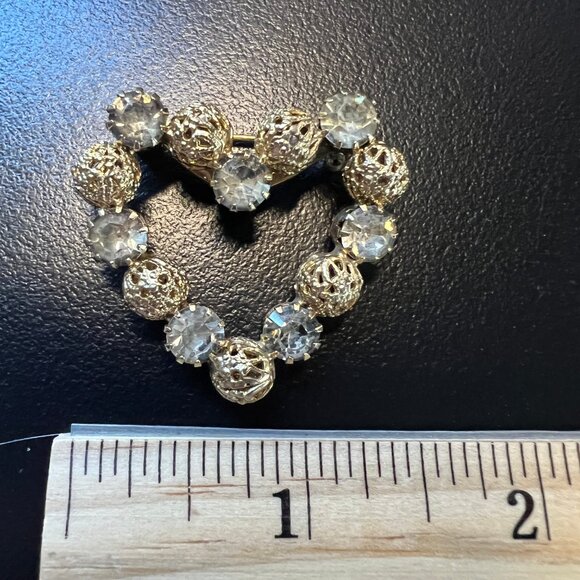 Vintage Heart Brooch Gold Tone Filigree Beads Clear Rhinestones Romantic Jewelry - Picture 5 of 7